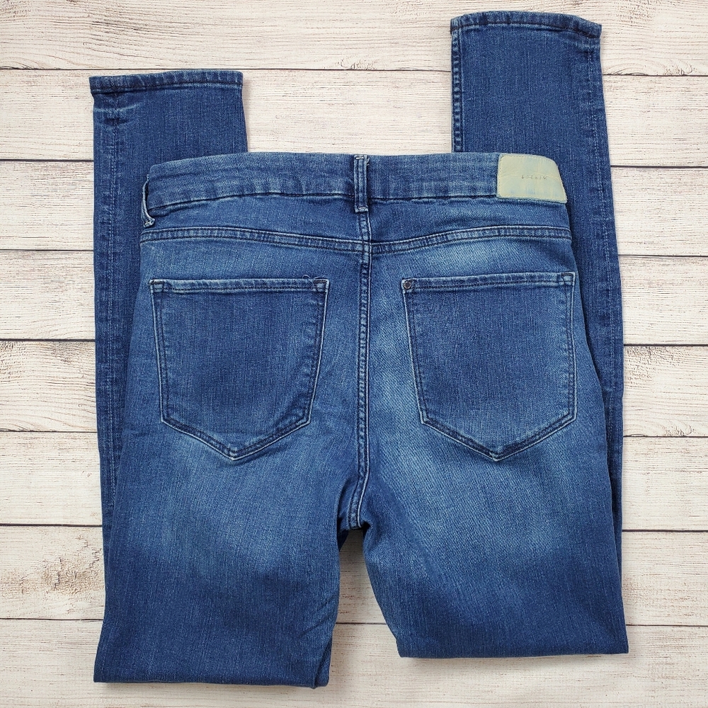 H&M skinny jeans, size 33 waist, high rise - Picture 2 of 5
